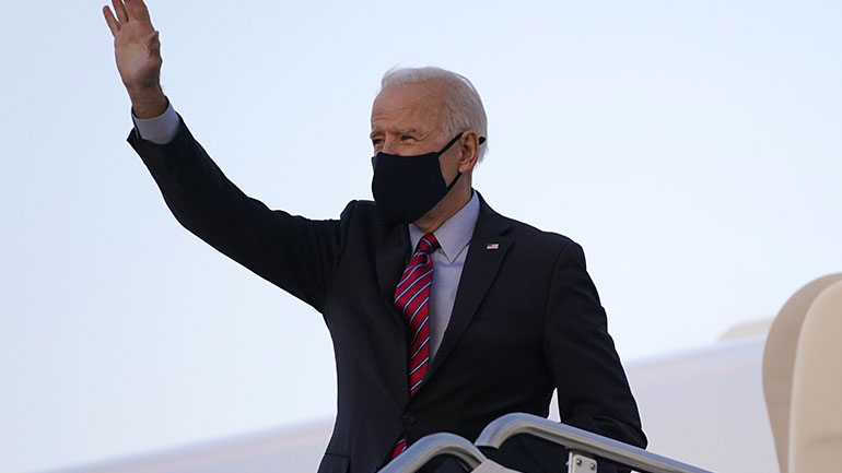 Ο Ιρανός ΥΠΕΞ παροτρύνει τον Μπάιντεν να επιστρέψει γρήγορα στη διεθνή συμφωνία για το πυρηνικό πρόγραμμα